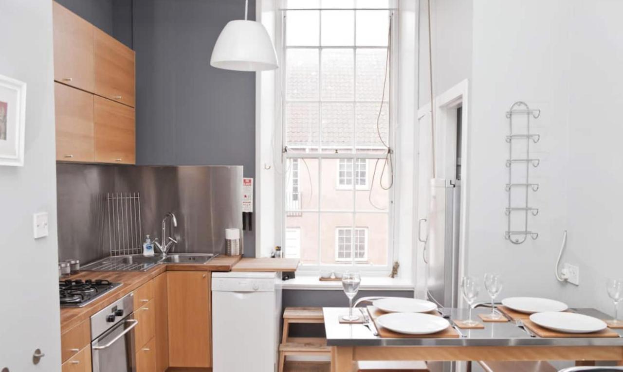 Royal Mile Apartment Edimburgo Esterno foto